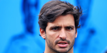 Carlos Sainz has called for a big change in the stewarding structure of F1