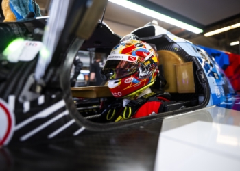 Sheldon van der Linde quickest in FP2 at COTA for BMW