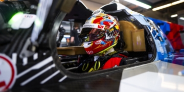 Sheldon van der Linde quickest in FP2 at COTA for BMW