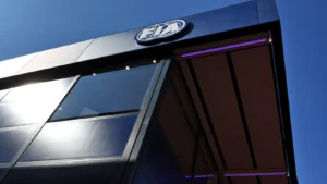 The FIA has called a meeting with F1 OEMs about the return of V8 engines