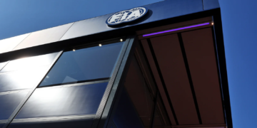 The FIA has called a meeting with F1 OEMs about the return of V8 engines