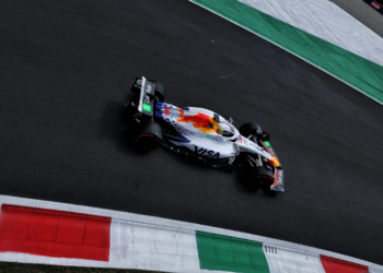 Isack Hadjar claimed Carlos Sainz compromised him during Q1 at Monza