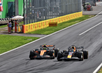 Lando Norris went wheel to wheel with Max Verstappen in the early stages of the Italian GP