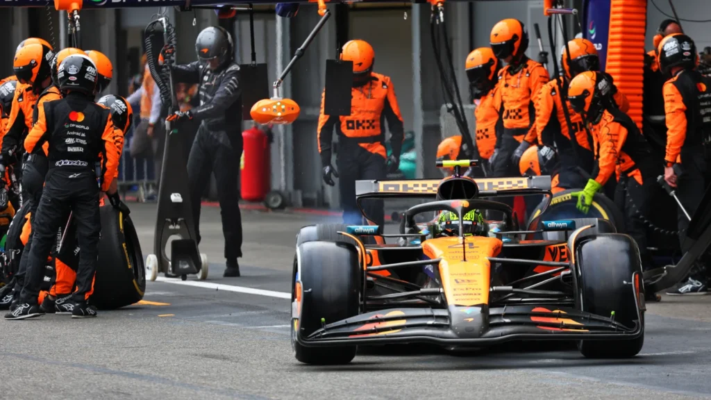 Lando Norris’in hatalı pitstopu McLaren’in zorlu hafta sonunu özetledi