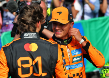 McLaren continues to adopt a team first approach