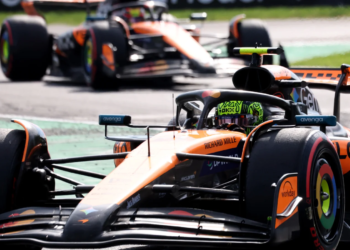Lando Norris was let back into second at Monza by Oscar Piastri
