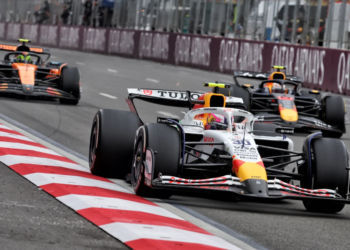 Lando Norris [back] struggled to match the pace of Yuki Tsunoda [middle] in the Azerbaijan GP