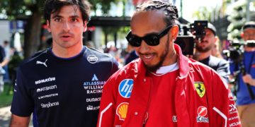 Lewis Hamilton was ignored whilst Carlos Sainz was praised by an ex-Ferrari chief