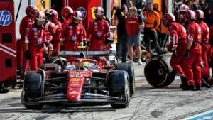Lewis Hamilton felt Ferrari missed a chance to have two cars in the top five at Monza