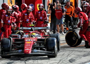 Lewis Hamilton felt Ferrari missed a chance to have two cars in the top five at Monza