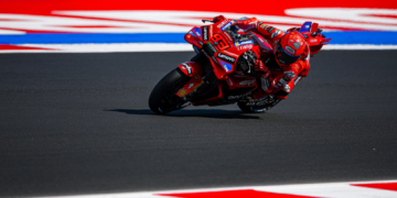 Marc Marquez defeats Marco Bezzecchi in Misano to edge closer to MotoGP title