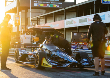 A busy day on track at Mid-Ohio Sports Car Course. Photo: IndyCar