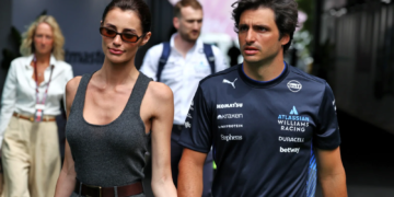 Carlos Sainz and Rebecca Donaldson during the Miami Grand Prix