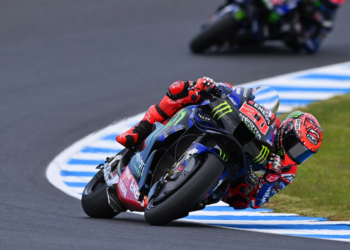 Fabio Quartararo breaks lap record to snatch Australian MotoGP pole position