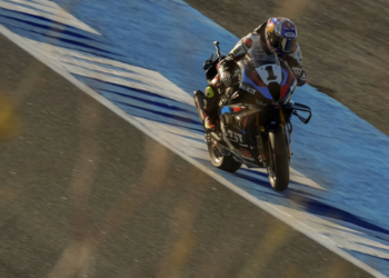 Toprak Razgatlioglu cruises to Race 1 Estoril victory