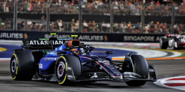 Carlos Sainz produced a superb drive in the Singapore GP, completing 50 laps on the same tyres