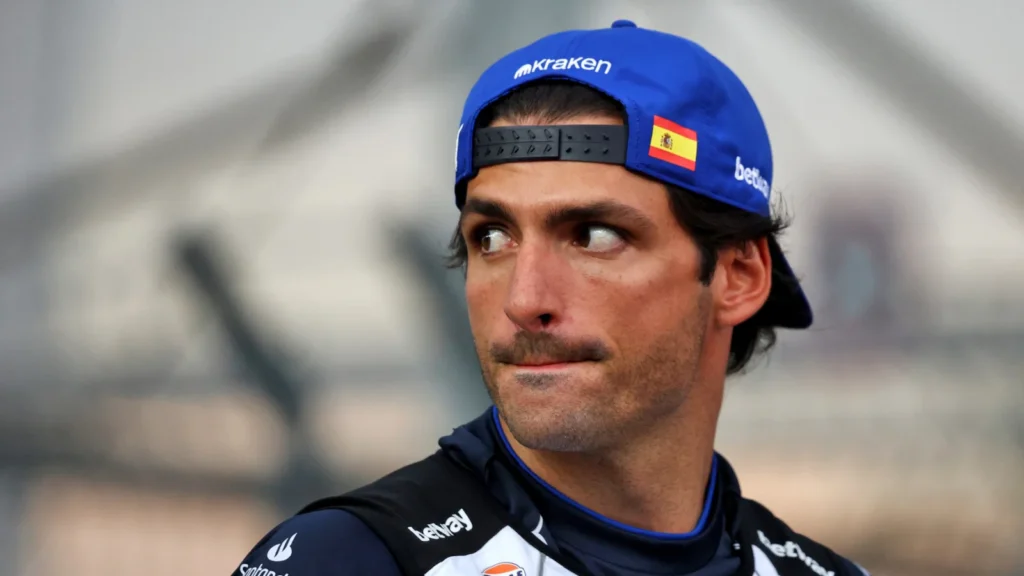 Carlos Sainz rose from 18th to 10th in the Singapore GP