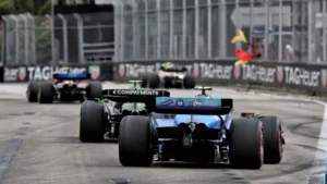 here were more stoppages in final practice in Singapore