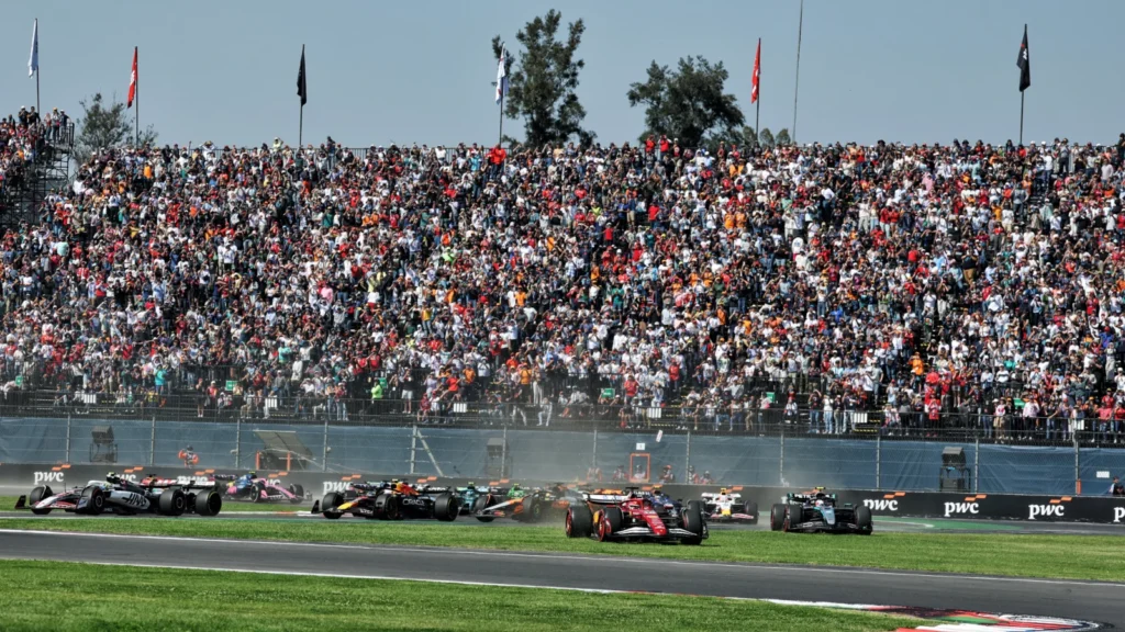 The F1 Mexico GP saw several drivers take to the run-off area at the start