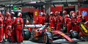 Lewis Hamilton suffered with a late brake failure in the Singapore GP
