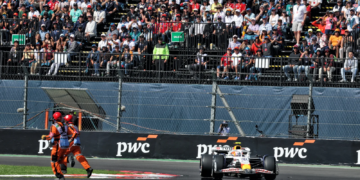 Liam Lawson almost drove into two marshals in the Mexico GP