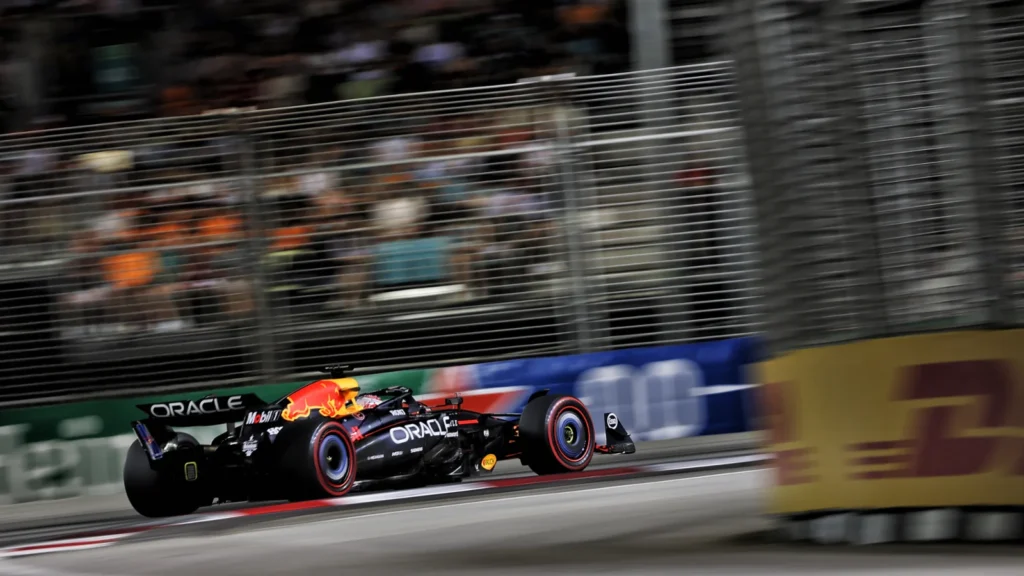 Max Verstappen will start the Singapore GP second, with George Russell ahead on pole