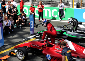 Maya Weug took pole position in Signapore F1 Academy qualifying