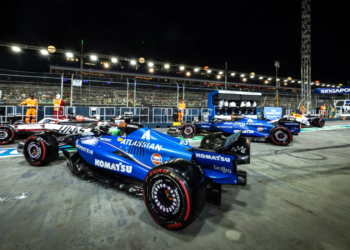 Williams have been disqualified from qualifying for the Singapore GP due to illigalities on its cars