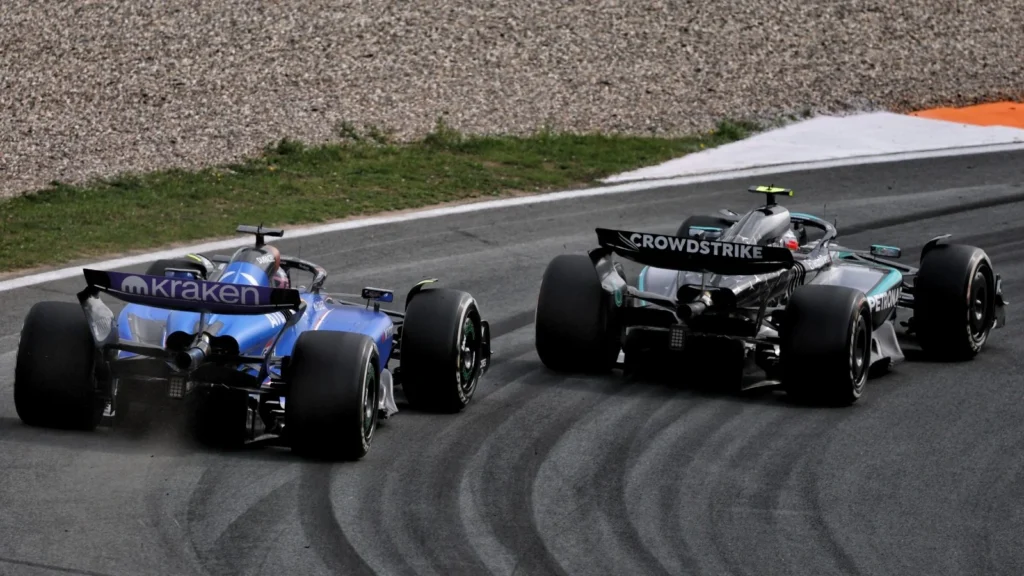 Williams will run Mercedes power again in 2026
