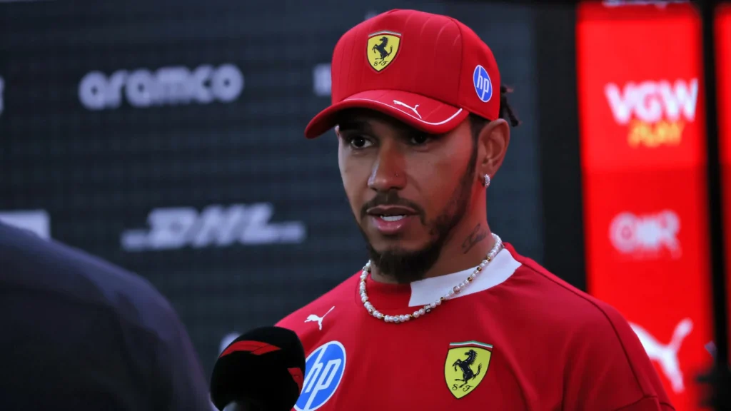 Lewis Hamilton has expressed his gratitude to fans for goodwill messages after the death of his dog Roscoe