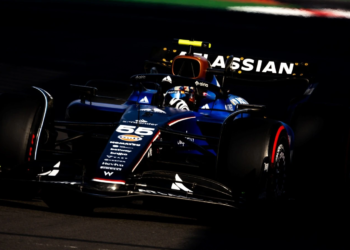 Carlos Sainz qualified inside the top 10 in Mexico