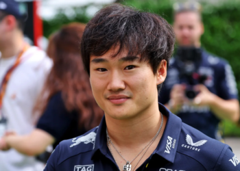 Yuki Tsunoda was handed a brutal takedown by Giedo van der Garde after the F1 Singapore GP