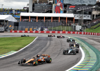 Oscar Piastri crashed in the Sprint Race in Brazil