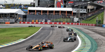 Oscar Piastri crashed in the Sprint Race in Brazil