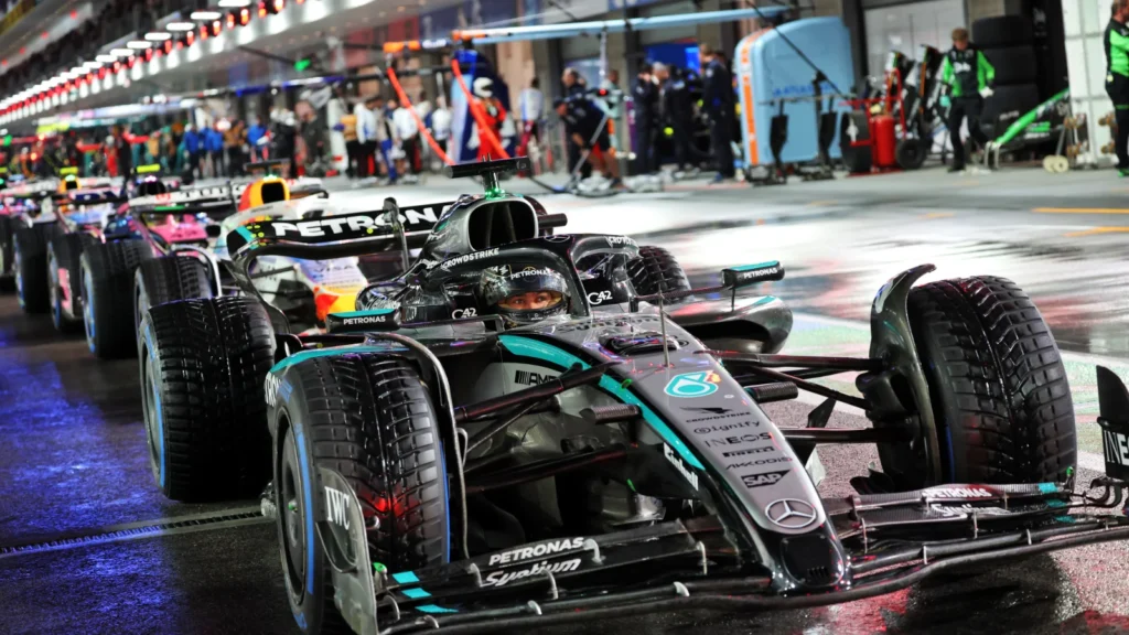 Drivers were forced to choose between pushing and risking crashing, or lap too cautiously and risk not progressing during qualifying