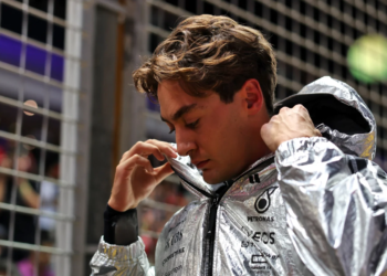 George Russell has extended his stay with Mercedes into 2026