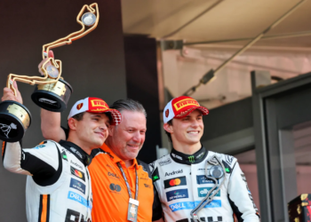 McLaren isn't prepared to favour one driver over the other