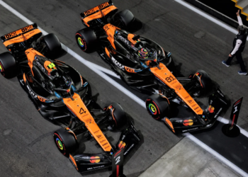 There is barely a cigaratte paper between both McLaren drivers at the Qatar GP