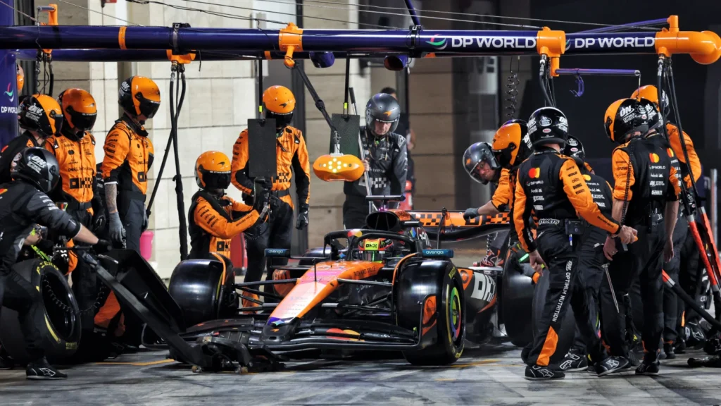 McLaren failed to act quickly with strategy in the Qatar GP, costing Oscar Piastri victory