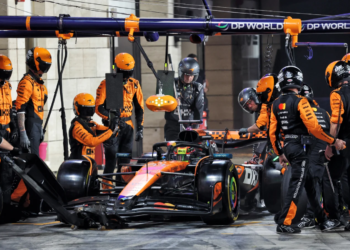 McLaren failed to act quickly with strategy in the Qatar GP, costing Oscar Piastri victory