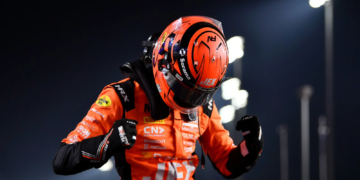 Richard Verschoor has kept his F2 title hopes going with victory in the Qatar Sprint