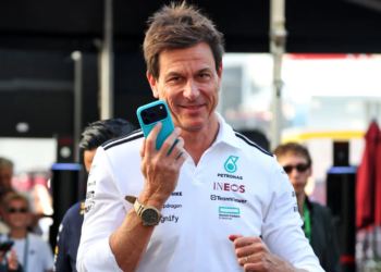 Toto Wolff is to sell five percent of his 33 percent stake in Mercedes