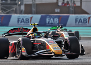 Arvid Lindblad took victory in the F2 Sprint in Abu Dhabi