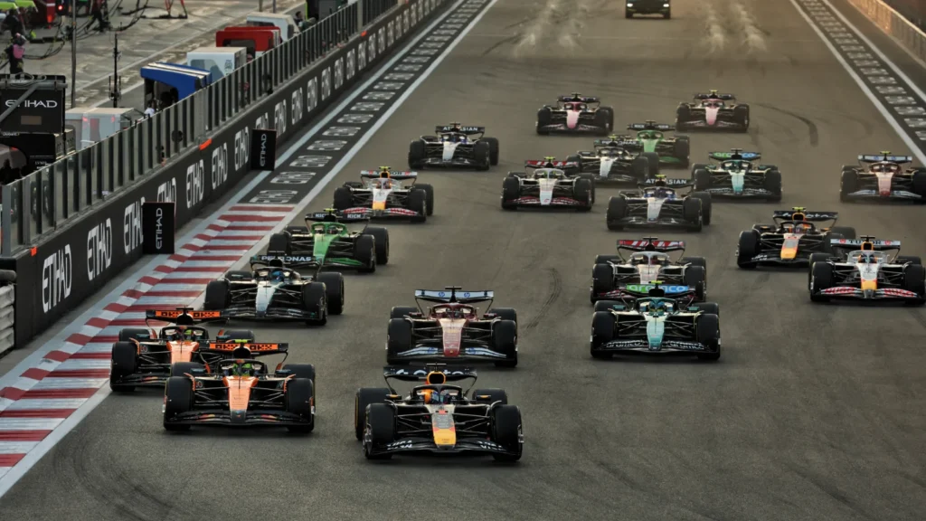 Max Verstappen held the lead at the start of the F1 Abu Dhabi GP
