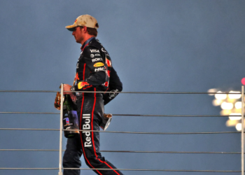 Max Verstappen came up two points short, despite winning in Abu Dhabi