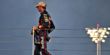 Max Verstappen came up two points short, despite winning in Abu Dhabi