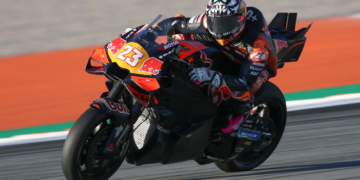 Enea Bastianini ‘can’t explain’ KTM tyre struggles after ‘complicated’ 2025 MotoGP season