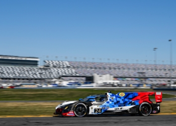 Sheldon van der Linde tops second Daytona Roar session for BMW