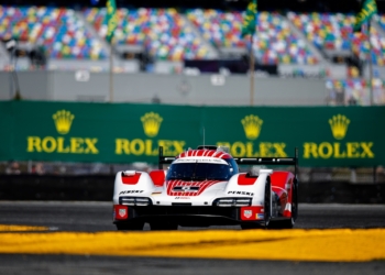 Laurens Vanthoor tops fifth Daytona Roar session for Porsche