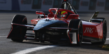 Jake Dennis topped FP1 in Mexico City